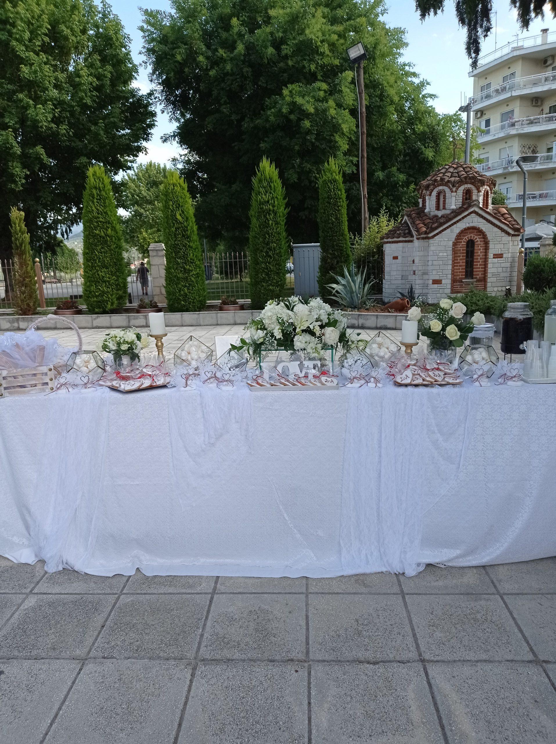 Στολισμός γάμου ρομαντικός στα λευκά - Image 5